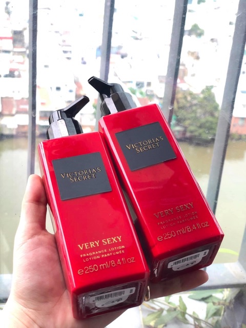 Dưỡng Thể Nước Hoa Victoria’s Secret Very Sexy Fragrance Lotion 250ml