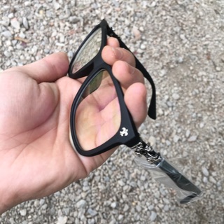 Kính chrome hearts