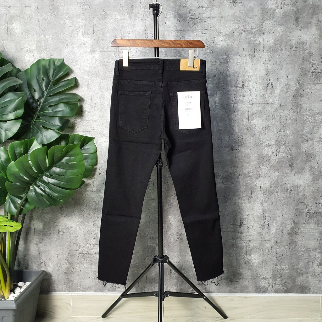 Quần jeans nam W2P đen sọc trắng rách gối 2 bên 816