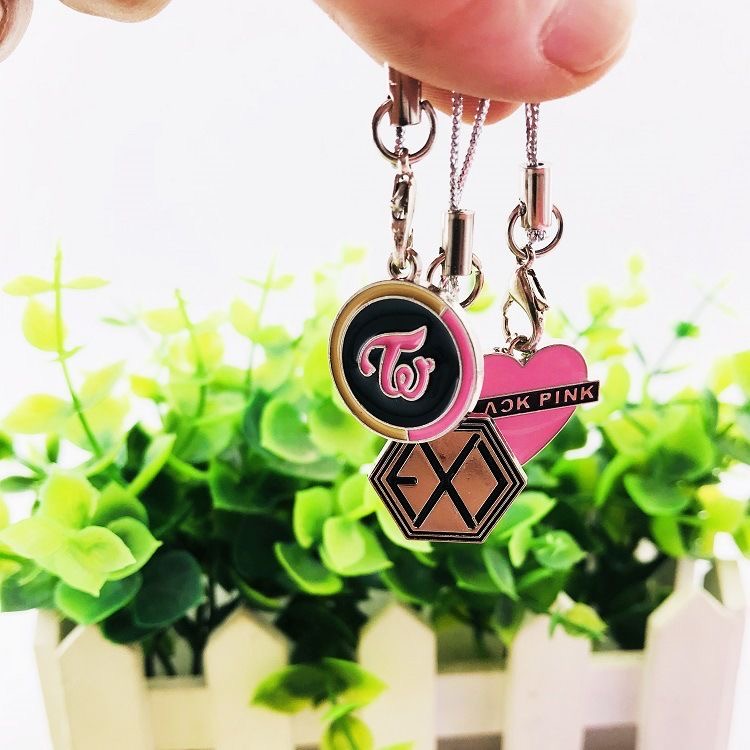 【VG】KPOP BLACKPINK BTS EXO GOT7 TWICE Pink Mobile Phone Hanging Chain Keychain Periphery