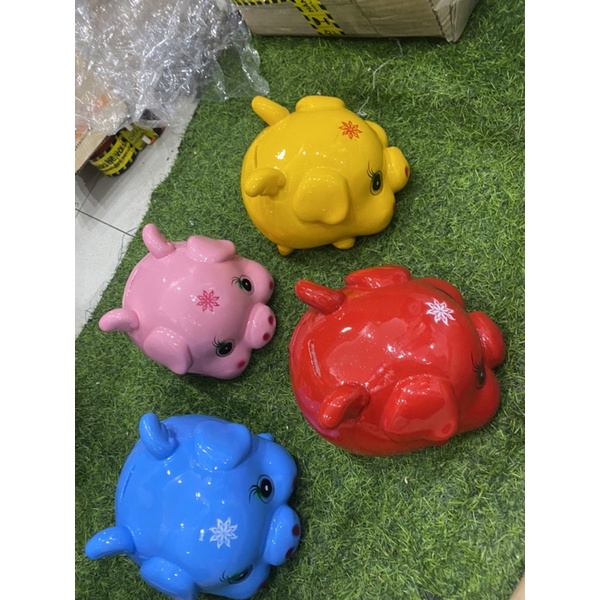 Heo tiết kiệm thiên thần cánh đứng, cánh cụp