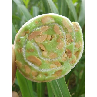 Kẹo dừa lá dứa cuộn bánh tráng nướng Hồng Vân  500g Date mới nhất