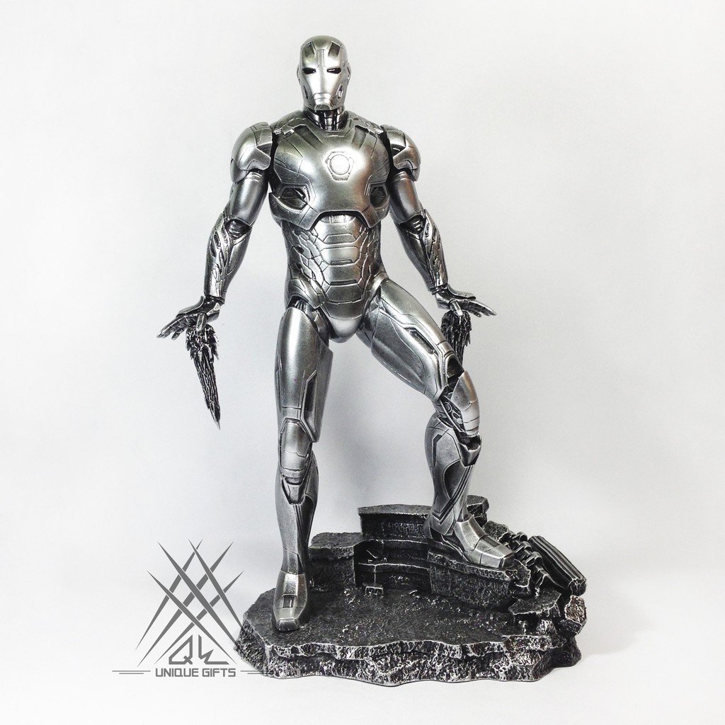 Mô hình Iron Man Mark 45 chất liệu polyresin màu bạc