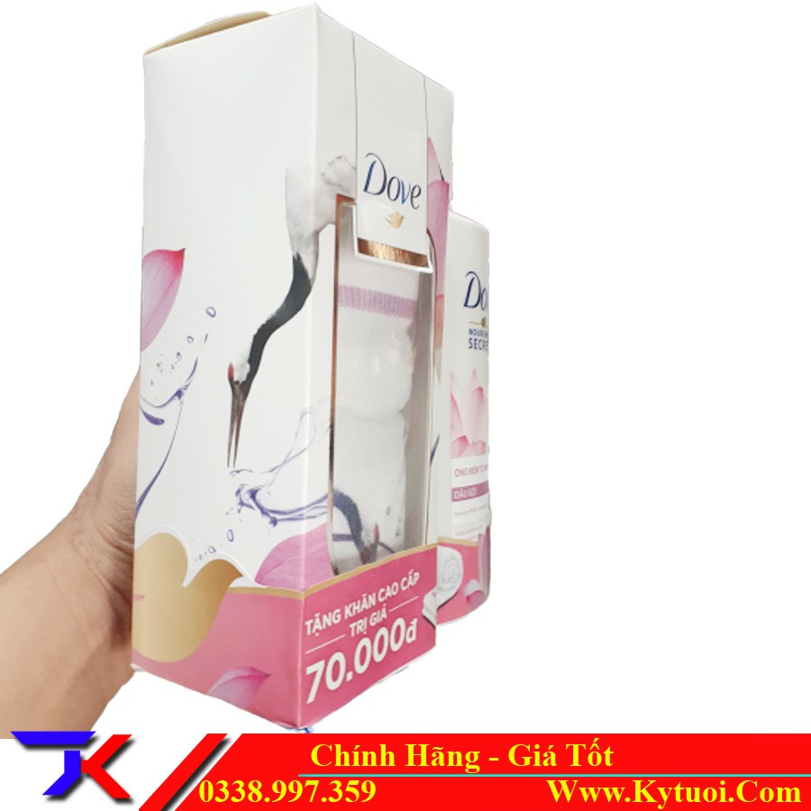 Dầu gội Dove óng mượt tự nhiên hoa Sen Nhật và nước gạo 650g