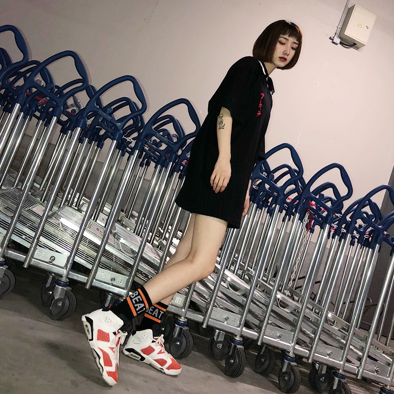 Đôi vớ WAFNHA WAFNHA D467 thể thao in chữ