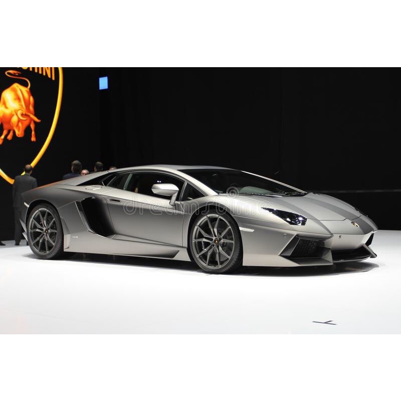 Xe mô hình Hot Wheels Lamborghini Aventador LP700-4, màu bạc rất hiếm hotwheels.