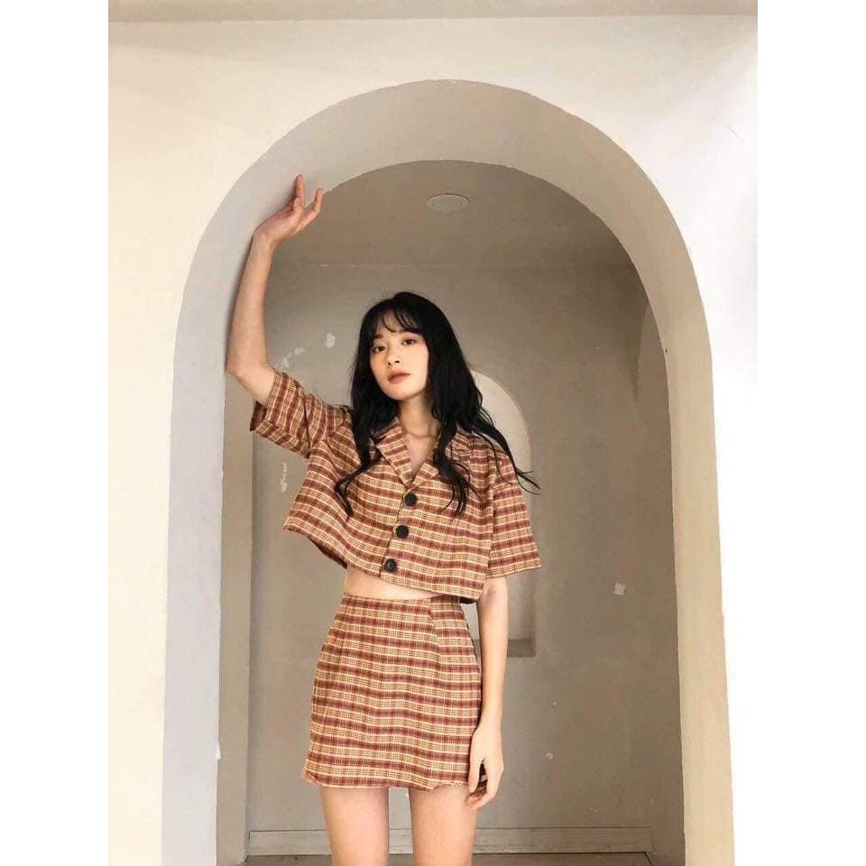 Set bộ váy vest kẻ croptop cộc tay phối chân váy ngắn dáng chữ A / Áo crt dáng ngắn phối cúc mix chân váy suông ulzzang | BigBuy360 - bigbuy360.vn