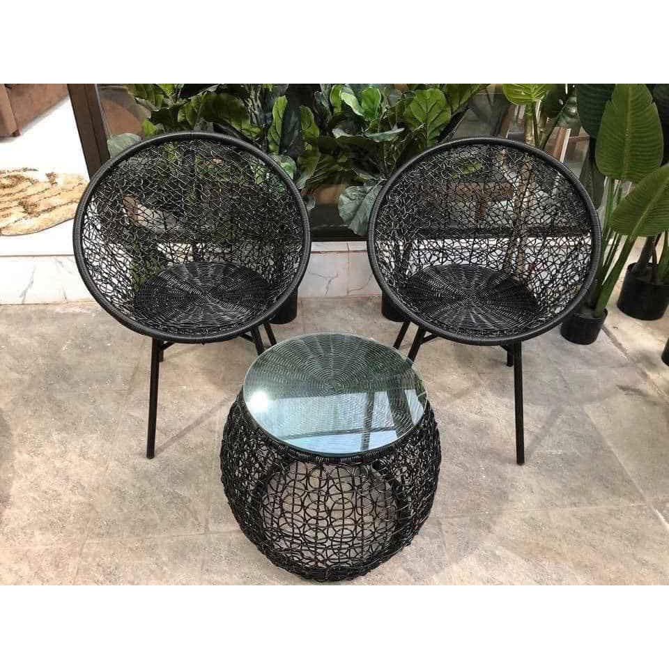 Bộ Bàn Ghế Ban Công Putin Gồm 1 Bàn Và 2 Ghế Giả Mây Lõi Thép Dùng Thư Giãn Trang Trí Phòng Khách Sân Vườn