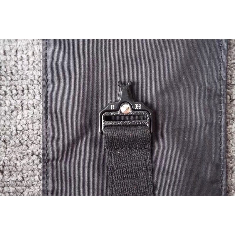 Túi đựng điện thoại 1017 ALYX 9SM phone buckle bag ss20