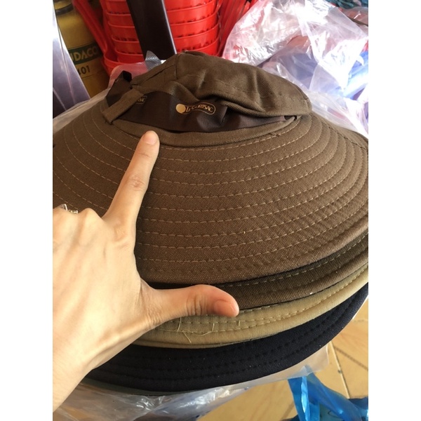 Nón che nắng rộng vành