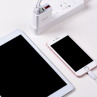 CỦ SẠC 3 CỔNG 3A HOCO C15