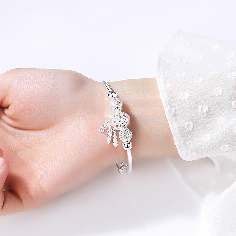 Vòng tay màu bạc thời trang dành cho nữ. ANTA Jewelry ATJ6702M