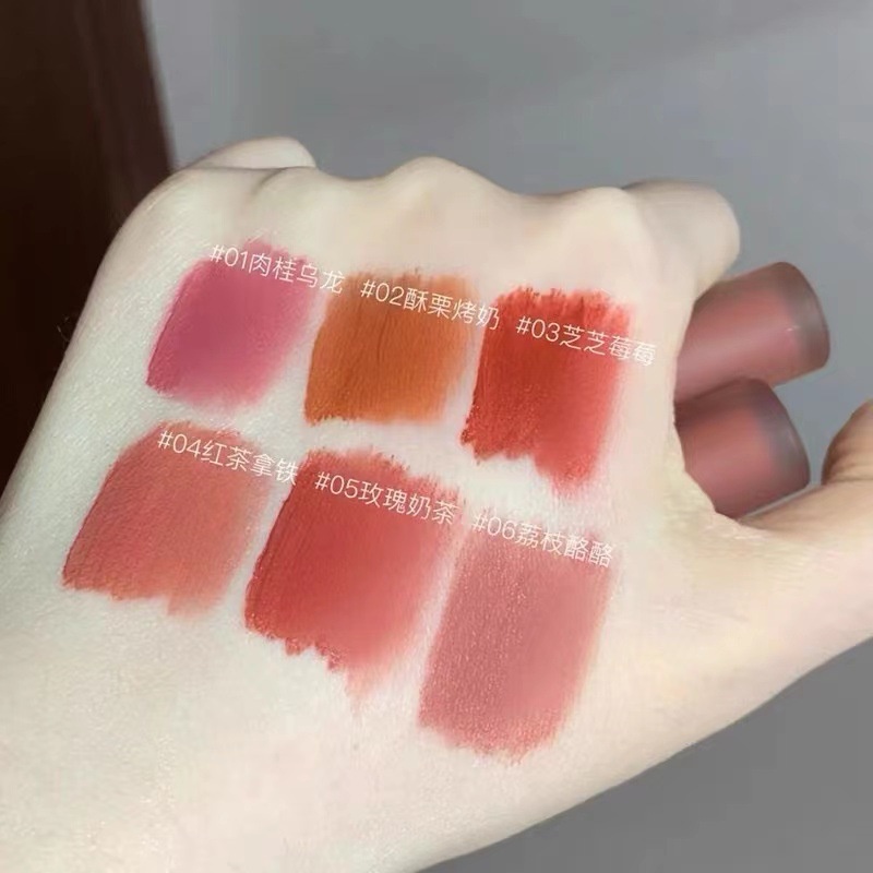 Ouoi Son Kem Lì Không Dính Thành Cốc Dưỡng Ẩm Mềm Mịn Như Lông Vũ