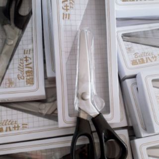 Kéo răng cưa, kéo bầu