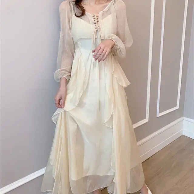 Váy công chúa cổ tích trắng hai dây & áo khoác cánh tiên bánh bèo