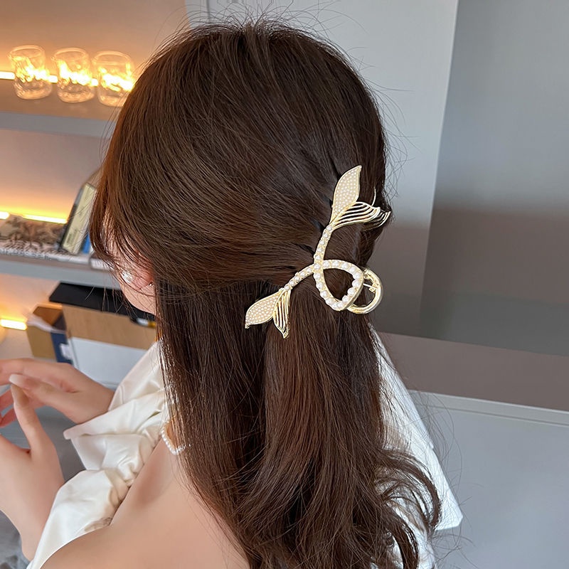 (MớI) Kẹp TóC HìNh Cá MậP ĐíNh NgọC Trai Giả