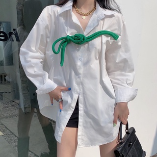 Áo sơ mi tay dài ngực phối nút cài cách điệu thời trang, cá tính