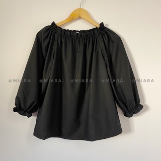 Áo trễ vai Kate đen