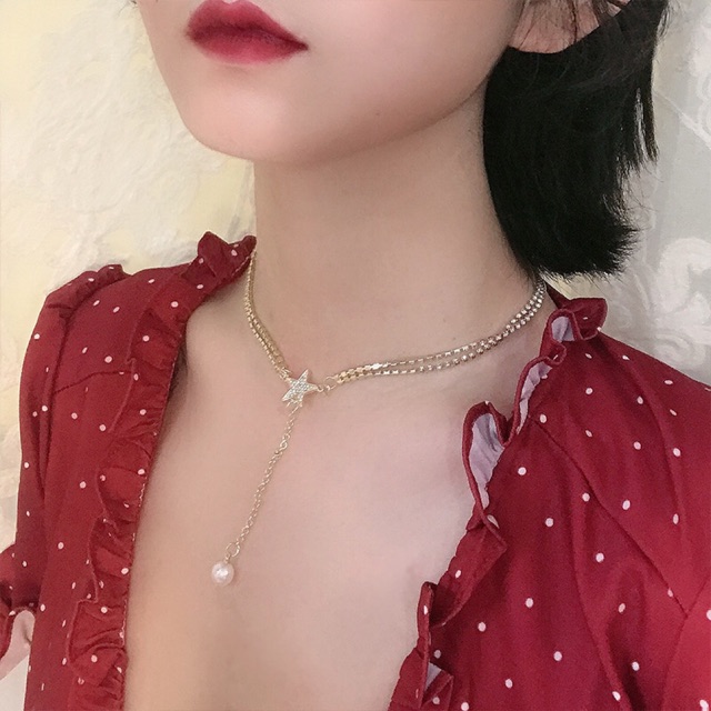 Vòng cổ lấp lánh ngôi sao