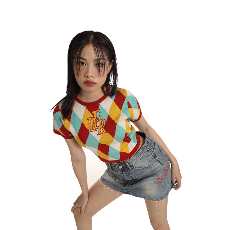 Áo ERRORIST len chillin knit crop đỏ/hồng | BigBuy360 - bigbuy360.vn