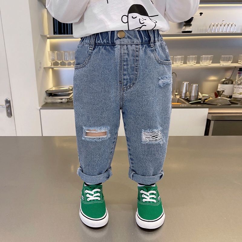 Quần jean bé trai cạp chun quần dài bò trẻ em dáng baggy rách gối Magickids quần áo trẻ em QD22019