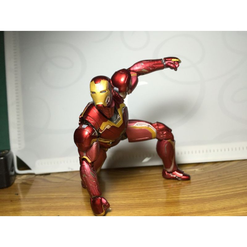 Mô hình Marvel chính hãng Bandai Shf Iron Man Mark 45