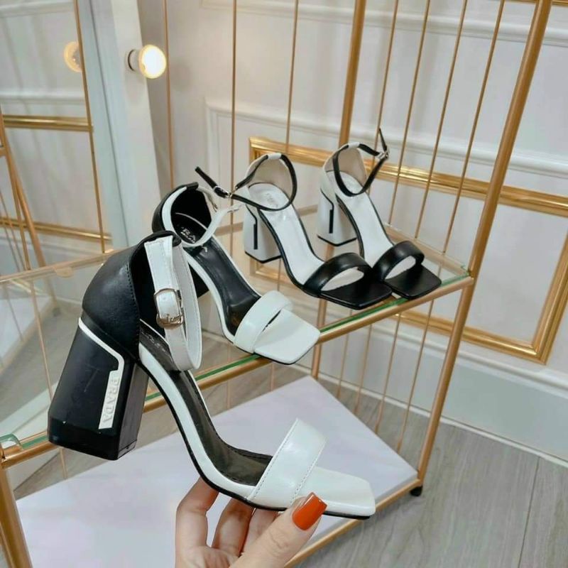 Sandal gót vuông prada. quai ngang
