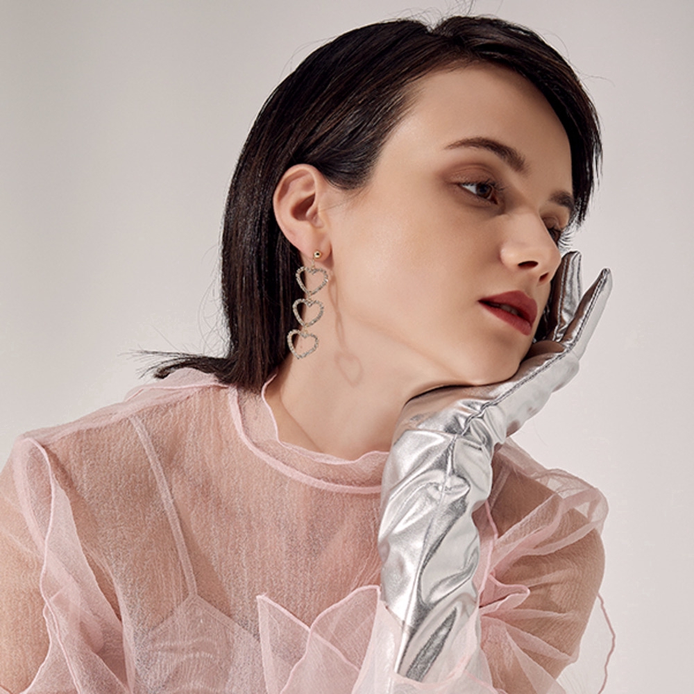 Khuyên Tai Dáng Dài Đính Kim Cương Trái Tim Phong Cách Hàn Quốc