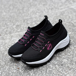  Fashionable Sport Shoes For Women 
