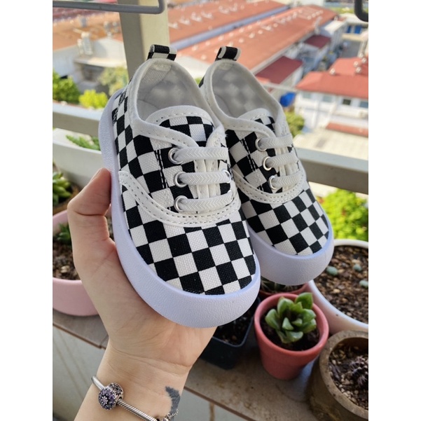 Giày cho bé trai,gái