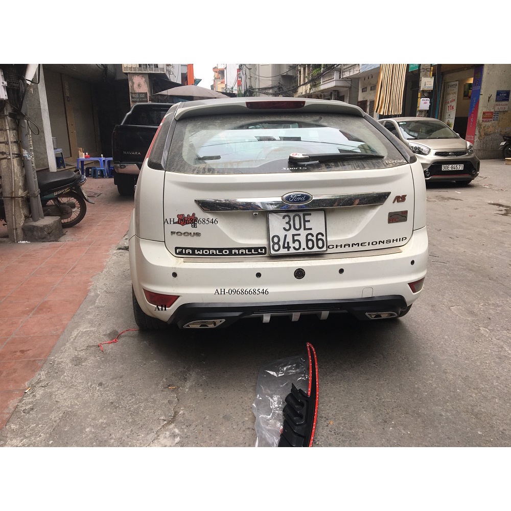 Lippo, cản sau Focus