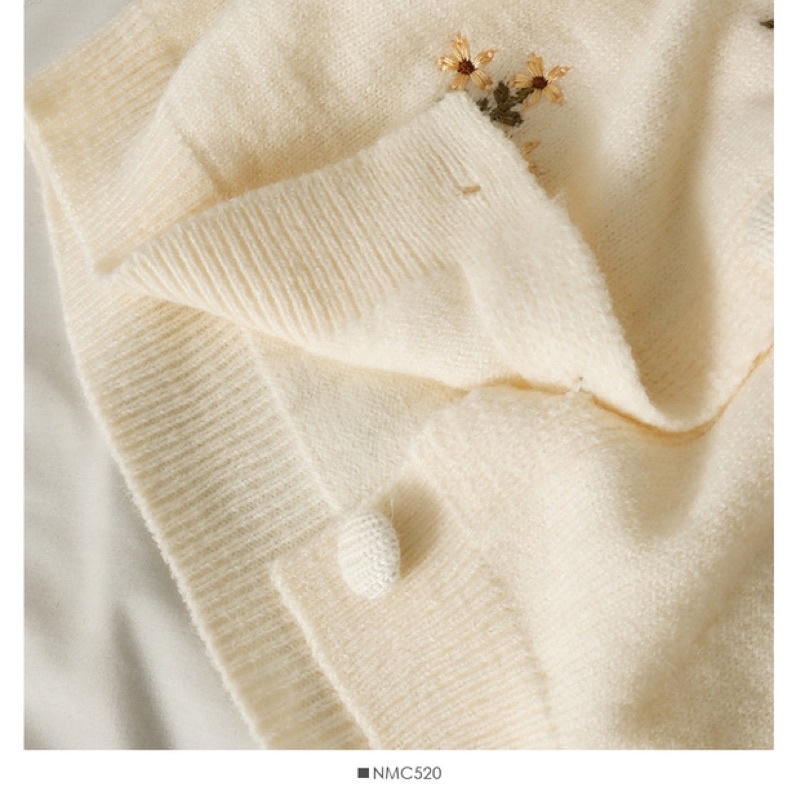 Áo khoác hoạ tiết hoa nhí