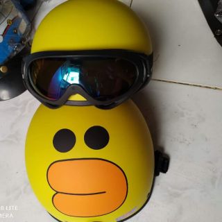 Mũ bảo hiểm phượt vịt vàng giá rẻ kèm kính UV 400