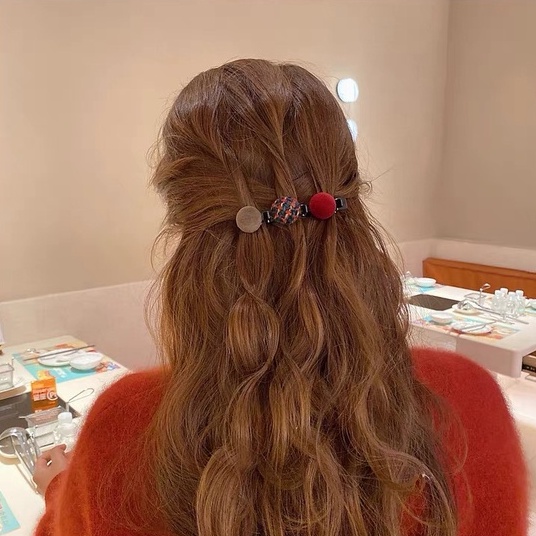 Kẹp Tóc Đính Quả Bóng Lông Phong Cách Pháp Cổ Điển Dành Cho Nữ