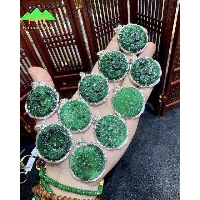 Mặt dây chuyền Ngọc Sơn thủy chạm khắc rồng