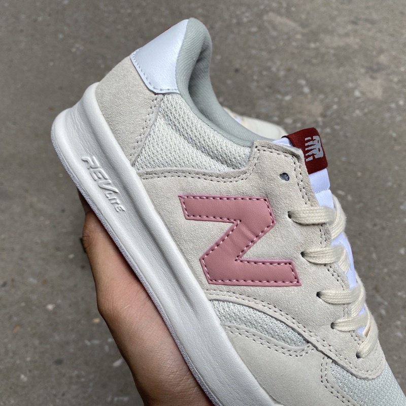 Giày newbalance Crt300 xám Hồng nữ