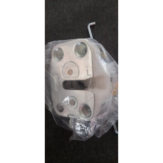 Ổ khóa ngậm cửa bên lái xe tải k2700, k3000...