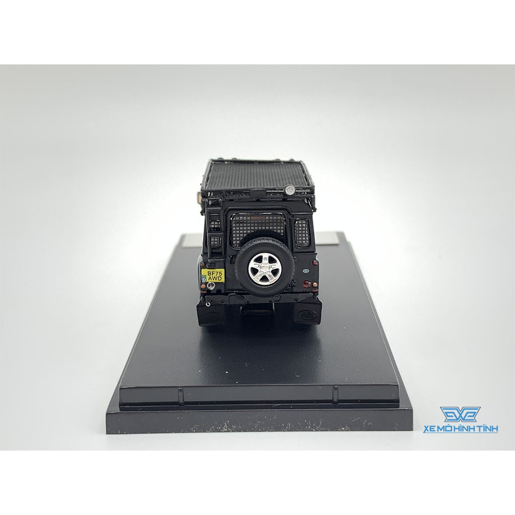 Xe Mô Hình Land Rover Defender 1:64 Master ( ĐEN NHÁM )