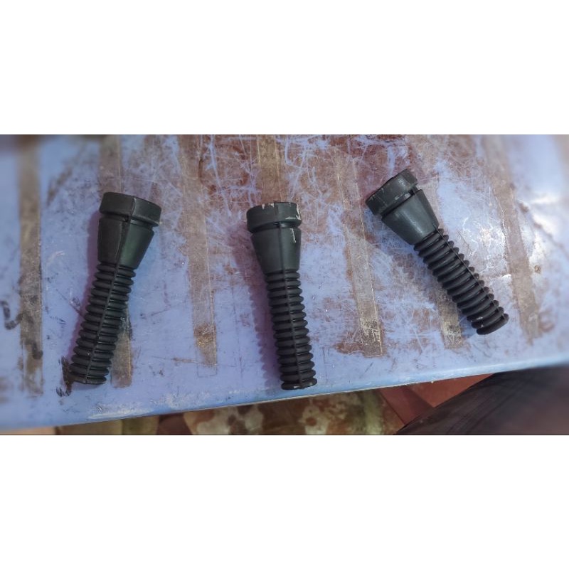 Núm cao su vặt lông gà, lông vịt, số 19 màu đen chất liệu cao su cao cấp làm từ thiên nhiên siêu bền