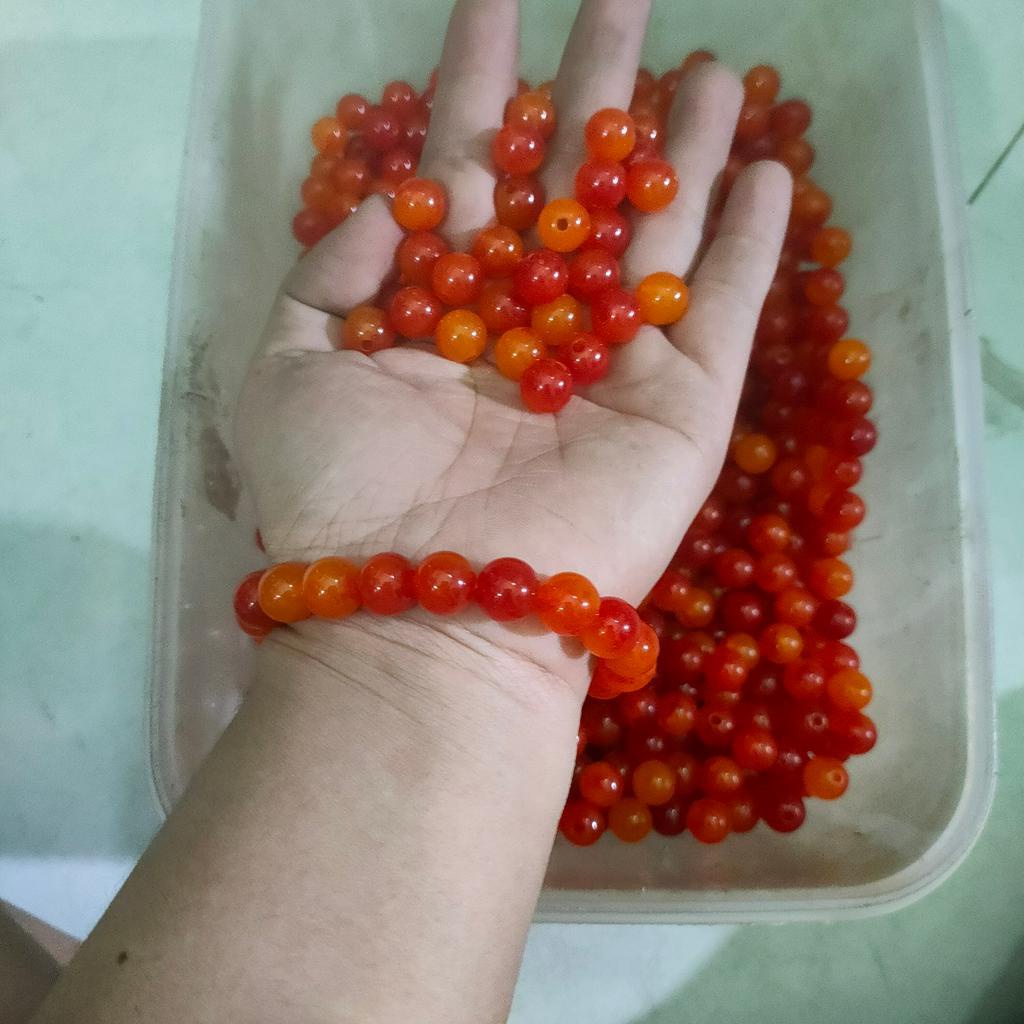 10/25/50gam hạt nhựa đỏ có vân (giống đá mã nao) 8mm, 10mm