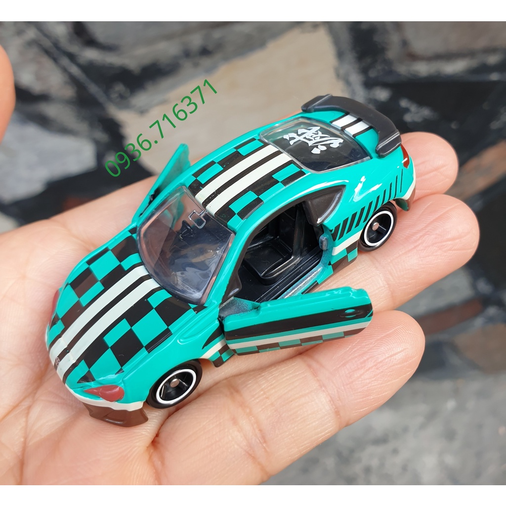 Mô hình xe Toyota mở được cửa bản sự kiện tomica Nhật Bản