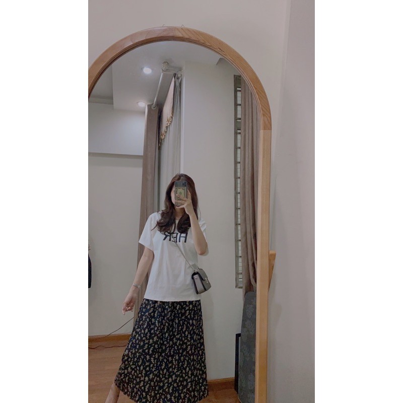 (Có sẵn) Chân váy hoa cỏ + áo phông her | BigBuy360 - bigbuy360.vn