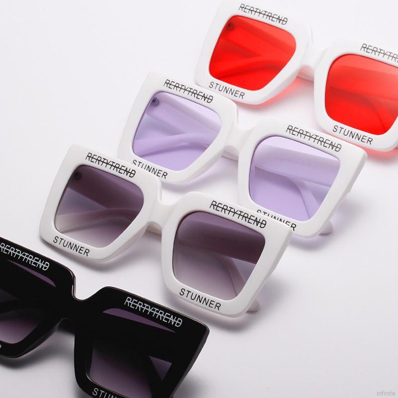 Kính mát gọng vuông in chữ thời trang