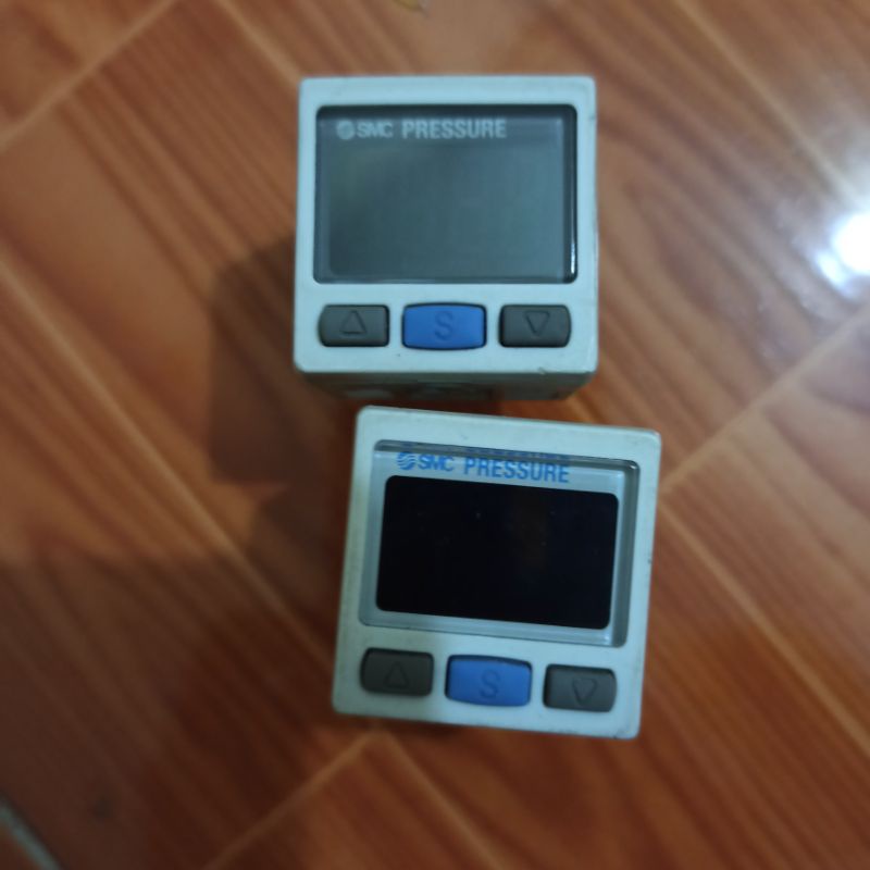 Đồng Hồ Hiển Thị Áp Suất SMC, Chế Máy Hút Chân Không