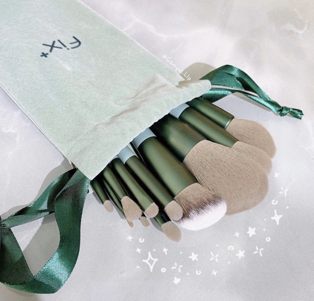 BỘ CỌ TRANG ĐIỂM 13 CÂY FIX KÈM TÚI