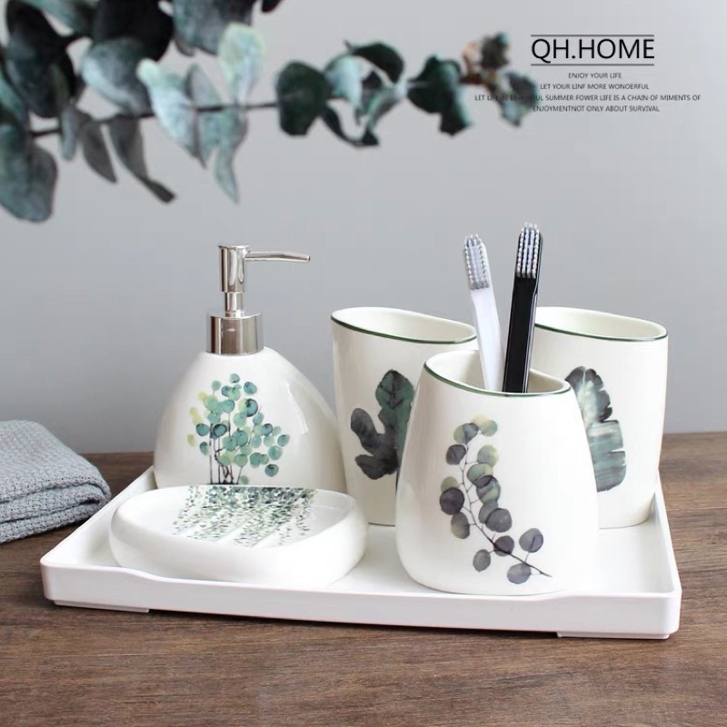 Bộ cốc sứ hoạ tiết lá dùng phòng tắm kèm khay