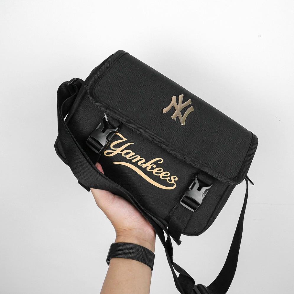 TÚI ĐEO CHÉO MLB YANKEE MEN BLACK/GOLD LOGO KIM LOẠI CAO CẤP