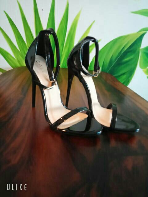 4  màu sandanl quai mảnh sang chảnh đế đỏ Calla 11-12p(hình thật) | BigBuy360 - bigbuy360.vn