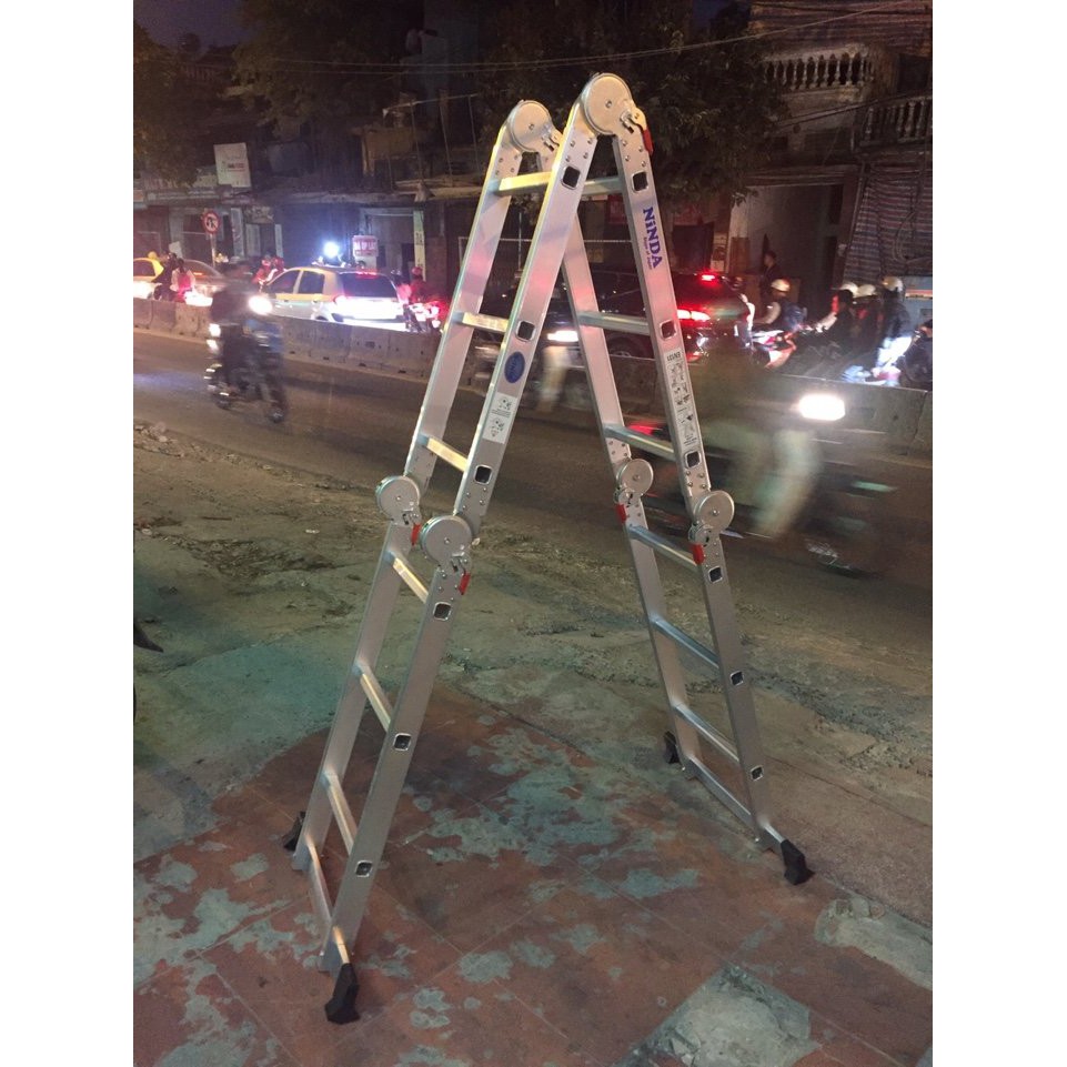 Thang nhôm chữ M nhập khẩu cao 5,8m