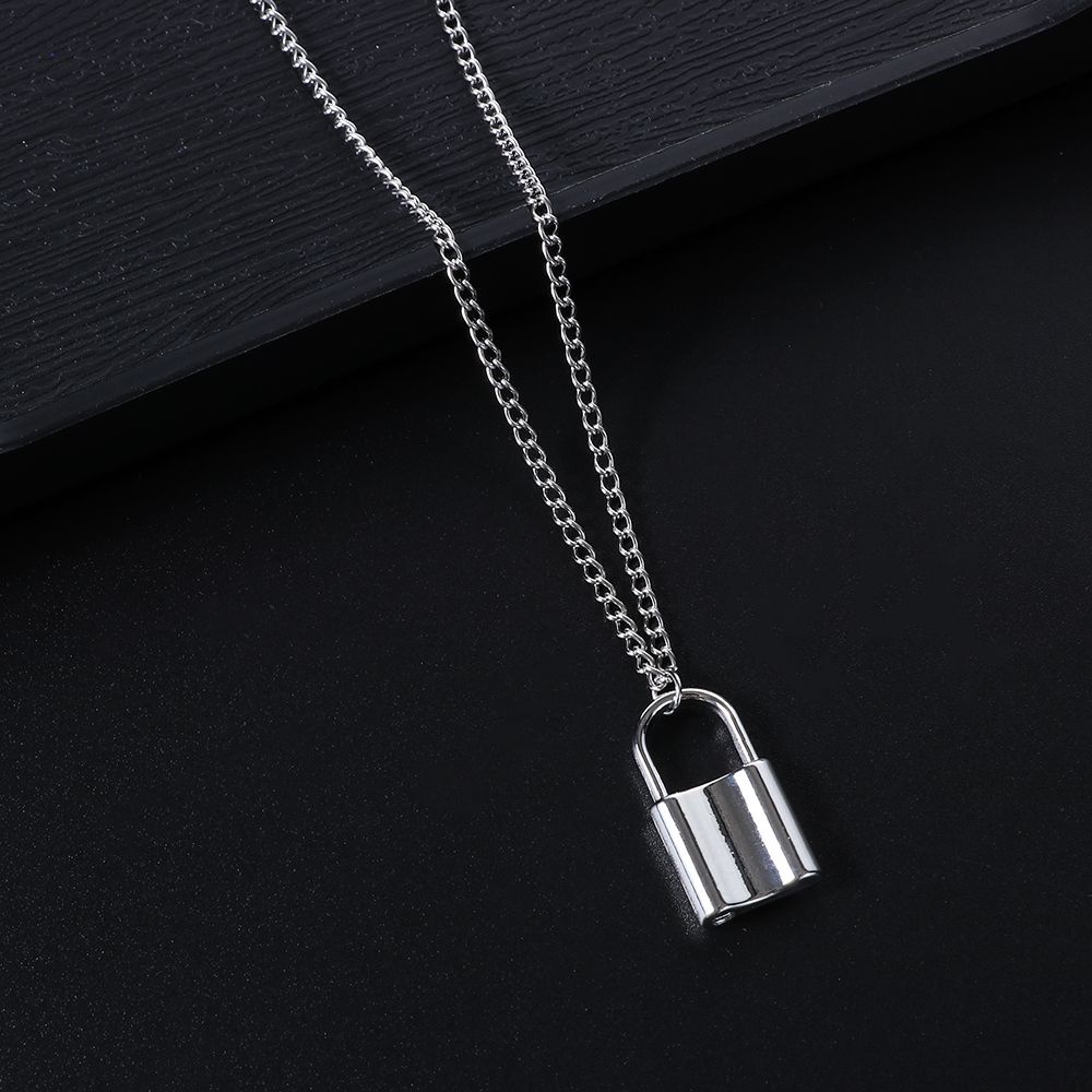 Dây chuyền mặt hình chữ thập rỗng/ ổ khóa dáng dài phong cách gothic cổ điển cá tính thời trang unisex